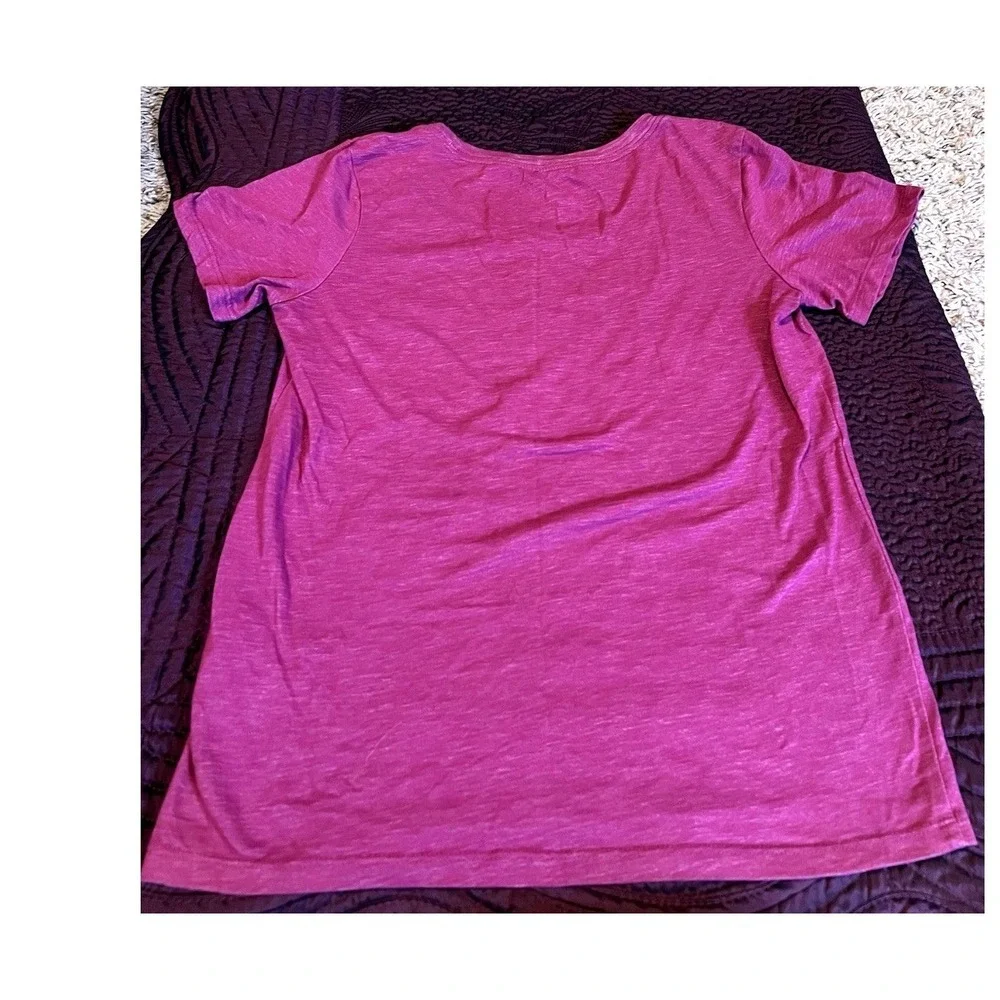 Nike Dri-FIT Women's XS Pink Maroon Graphic T-Shirt Script Logo Athletic Tee EUC